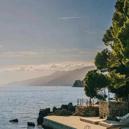 Angello Villa *